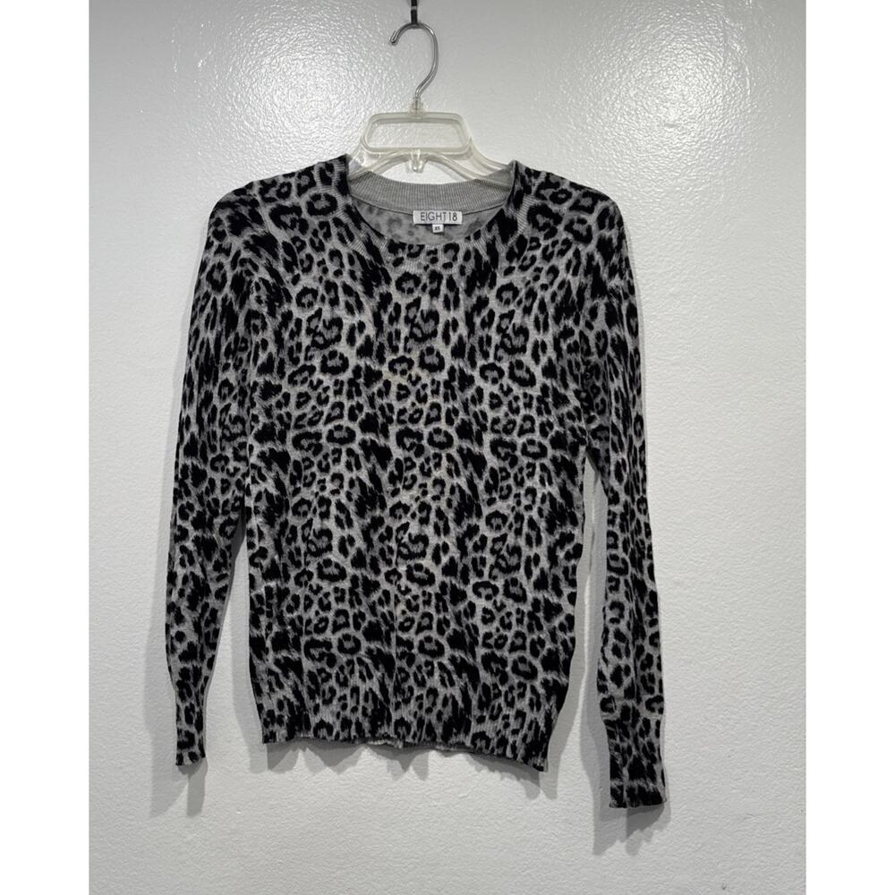 Eight 18 Lightweight Animal Print Pullover Sweater Womens‎ Size XS Knit Stretch